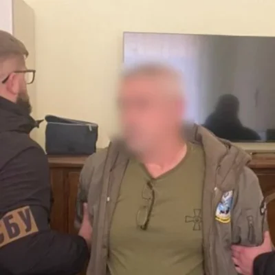 На Вінниччині військовий обіцяв вивезти чоловіків за кордон за $10 000: трьох учасників схеми взяли під варту