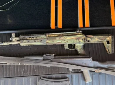 У Вінниці контрактник намагався продати два трофейні російські автомати: його затримала СБУ